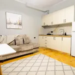 Central Cane Apartment 2